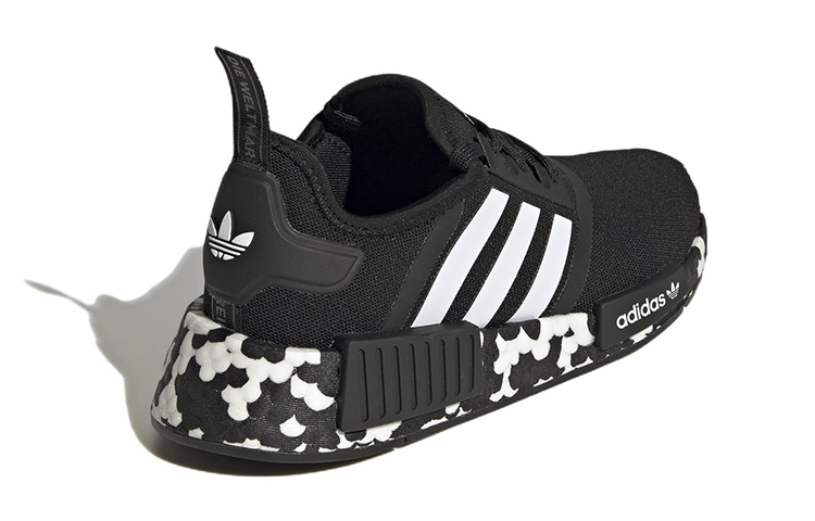 (Youth) adidas originals NMD_R1 'Black White' 圖 4