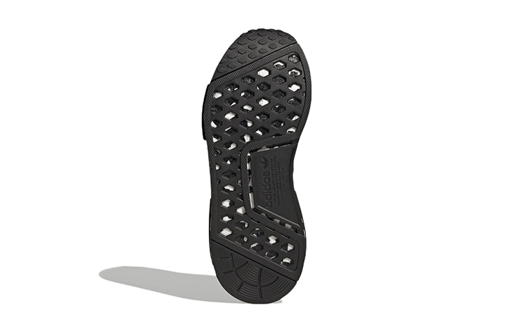 (Youth) adidas originals NMD_R1 'Black White' 圖 6