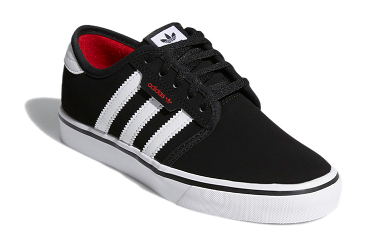 Lookbook (JR) adidas Originals Seeley J ''Schwarz Weiß Rot'' BY4078