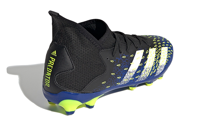 Shop 兒童 adidas Predator Freak .3 Mg 黑藍綠