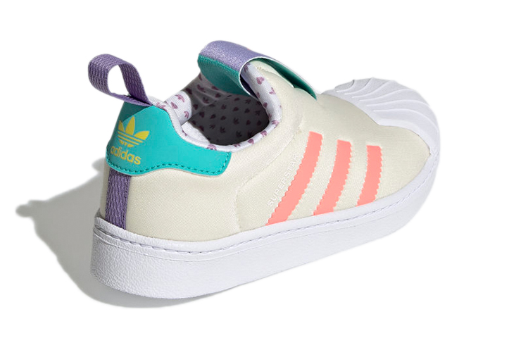 Shop (JR) adidas Superstar 360 J ''Cuori'' GX3292