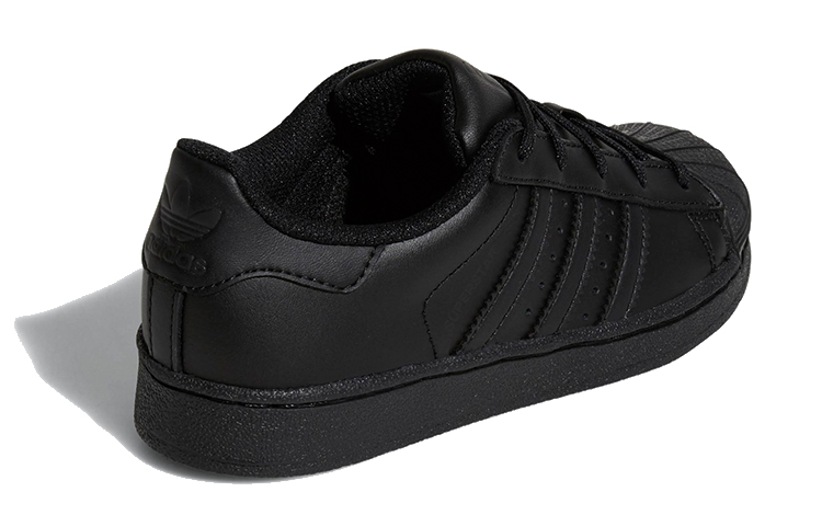 Shop (JR) adidas Superstar Foundation ''Schwarz'' BA8381