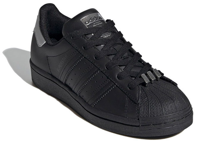 Lookbook (JR) 阿迪达斯 Superstar J '黑白' FV3722