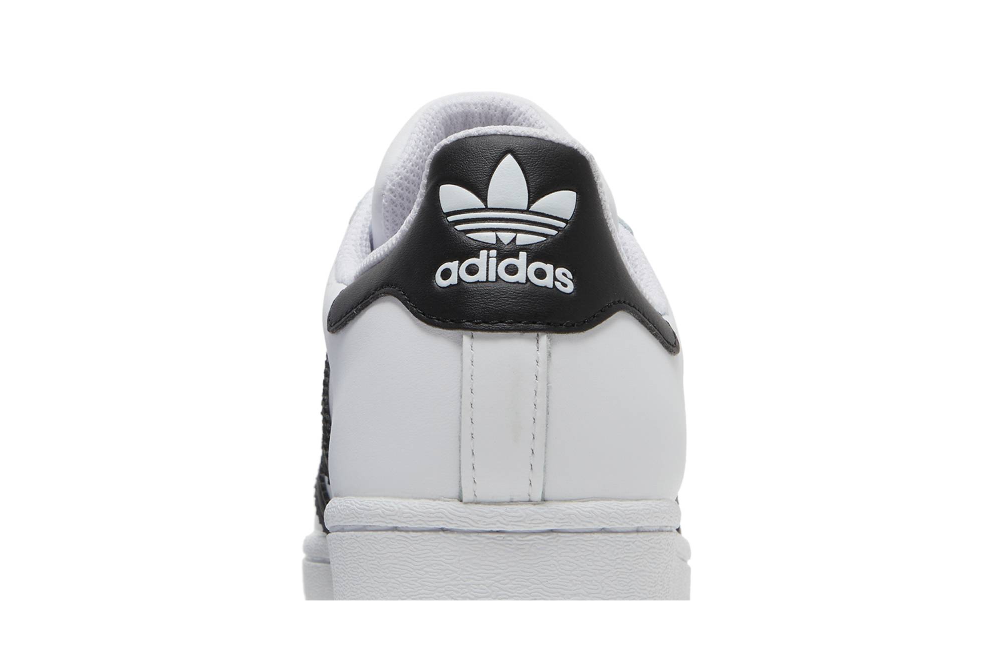 Sizing (JR) adidas Superstar J 'Blanco Negro' FU7712