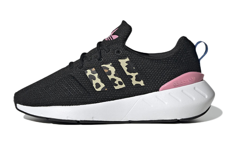 Buy 大童 adidas originals Swift Run 22 J 舒適通風慢跑鞋 黑色