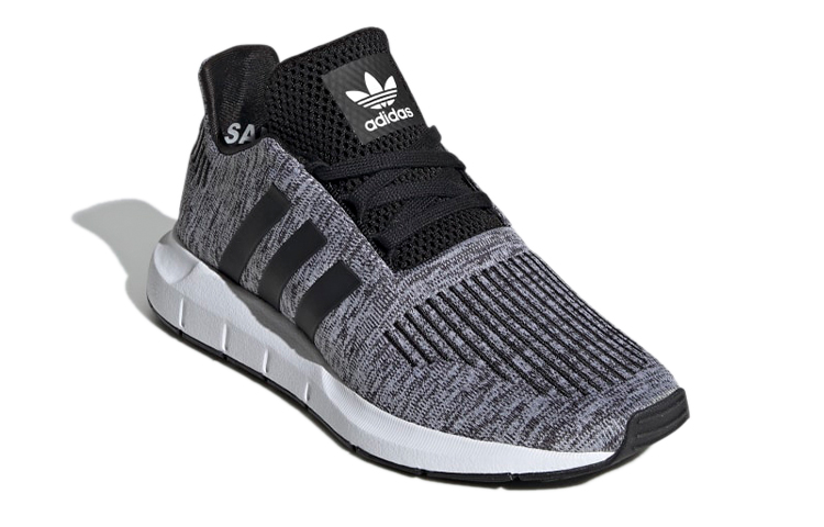 Lookbook (JR) アディダス スウィフトランJ 白黒 (Adidasu Suwiftoran J Shirokuro) EE7022