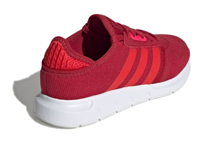 Shop (JR) adidas Swift Run X J ''Team Victory Red'' Herren Sneaker Q47121