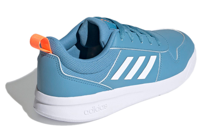 Shop 儿童 adidas Tensaur K 低筒 兒童板鞋 藍白色