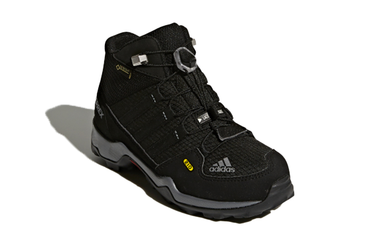 Lookbook (JR) adidas Terrex Mid GTX K Chaussures Noires BB1952