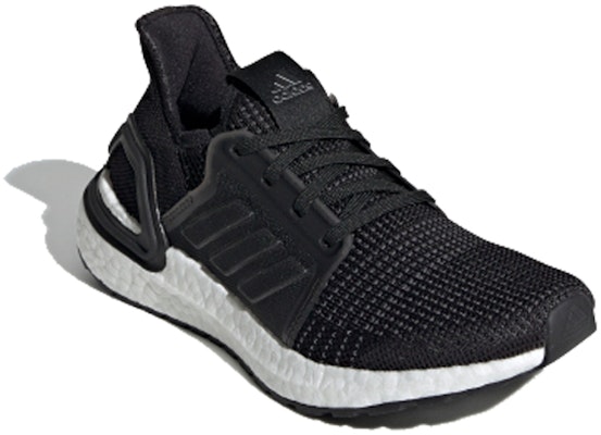 (JR) 阿迪达斯UltraBoost 19 J '核心黑' EF0928 Lookbook (JR) 阿迪达斯UltraBoost 19 J '核心黑' EF0928