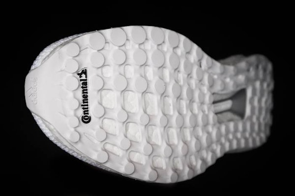 (JR) 阿迪达斯 UltraBoost 2.0 J '三重白' S80588 Lookbook (JR) 阿迪达斯 UltraBoost 2.0 J '三重白' S80588