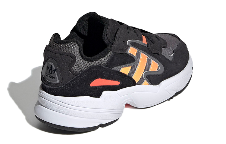 Shop (JR) adidas Yung-96 Chasm J ''Core Black'' Herren Sneaker Schwarz EE7542