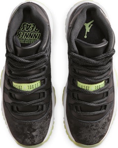 (JR) Air Jordan 11 复刻版 黑色 Barely Volt IB1378-001 Shop (JR) Air Jordan 11 复刻版 黑色 Barely Volt IB1378-001