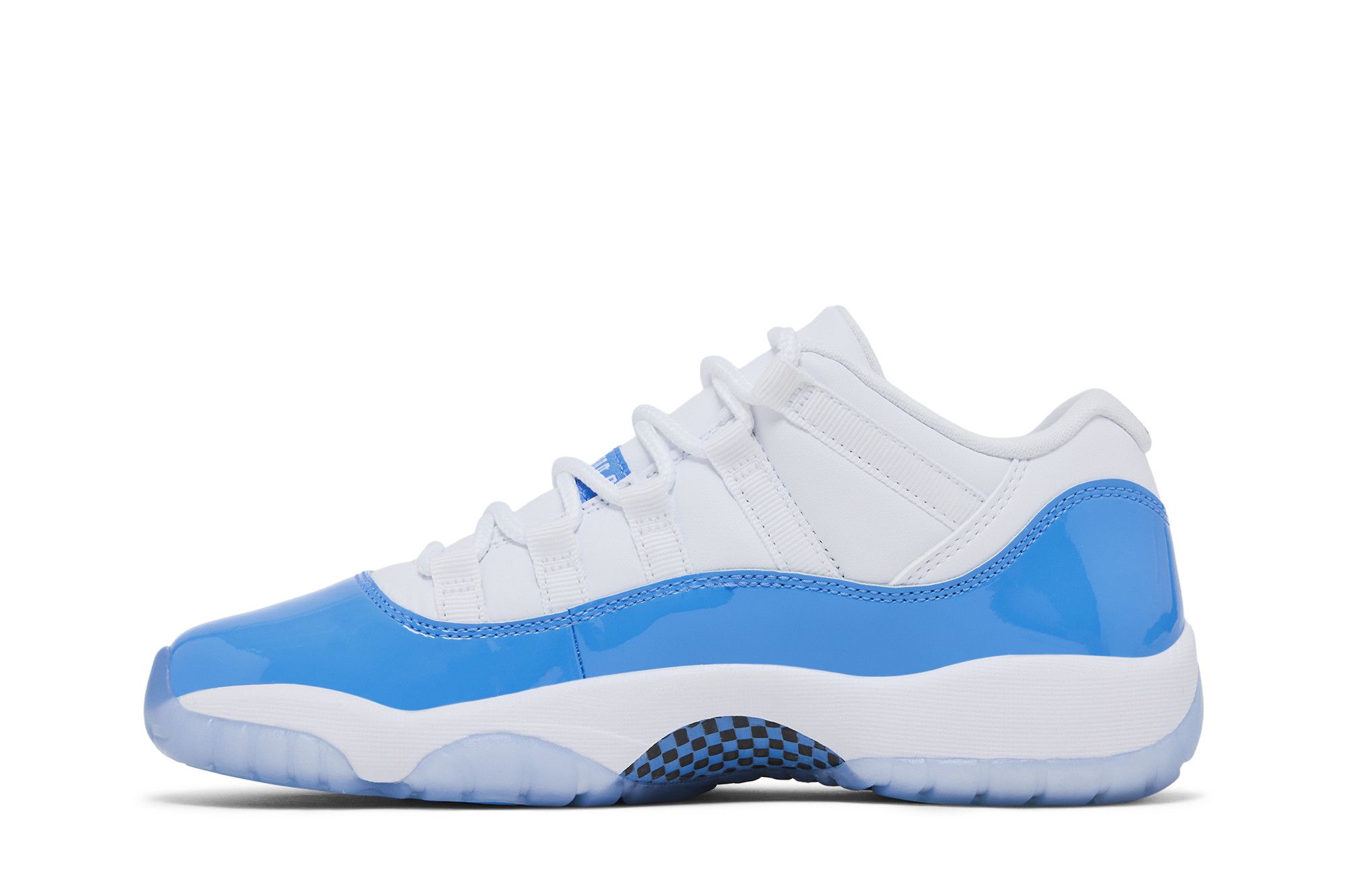 Lookbook (JR) Air Jordan 11 Retro Low Azul Universitario (2026) FV5121-100