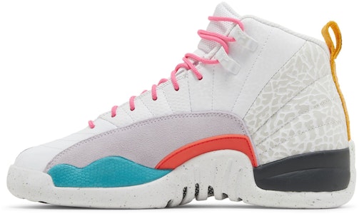 (JR) Air Jordan 12 Retro 'Putih Hijau Vapor' 153265-130 Lookbook (JR) Air Jordan 12 Retro 'Putih Hijau Vapor' 153265-130