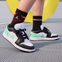 (JR) エア ジョーダン 1 LOW "グリーングロウ" 553560-131 Order (JR) エア ジョーダン 1 LOW "グリーングロウ" 553560-131