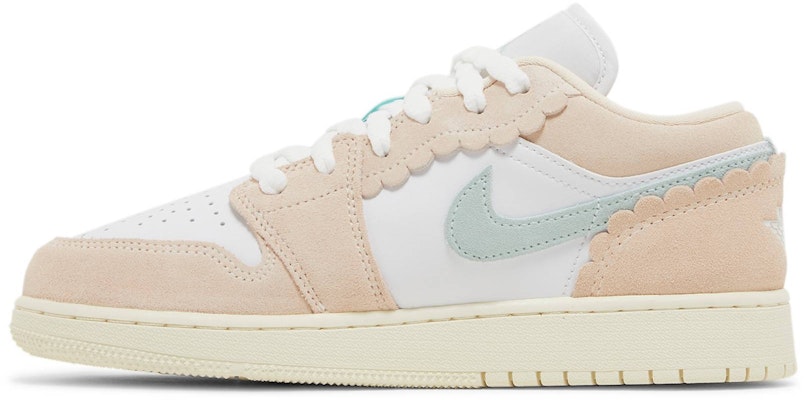 (Youth) Air Jordan 1 Low SE 'Scalloped Edge' DZ5356-800 Lookbook (Youth) Air Jordan 1 Low SE 'Scalloped Edge' DZ5356-800