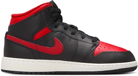 (JR) Air Jordan 1 Mid 'Hitam Merah Api' DQ8423-067 Order (JR) Air Jordan 1 Mid 'Hitam Merah Api' DQ8423-067