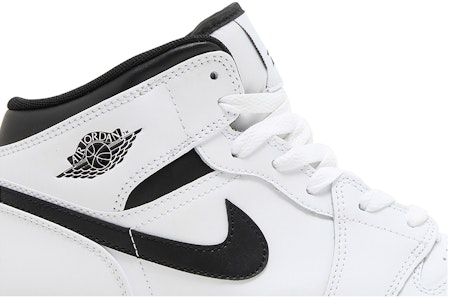 喬丹 Air Jordan 1 Mid GS 高筒 兒童籃球鞋 中童 白黑 Order 喬丹 Air Jordan 1 Mid GS 高筒 兒童籃球鞋 中童 白黑