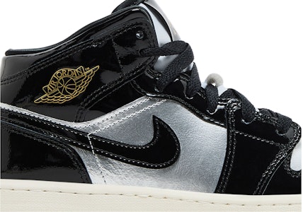 (JR) Air Jordan 1 Mid SE 'Hitam Metalik Silver' FZ3938-001 Order (JR) Air Jordan 1 Mid SE 'Hitam Metalik Silver' FZ3938-001