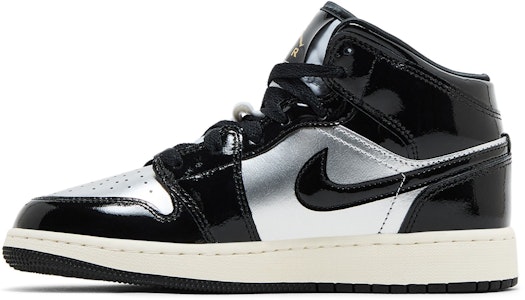 (JR) Air Jordan 1 Mid SE 'Hitam Metalik Silver' FZ3938-001 Lookbook (JR) Air Jordan 1 Mid SE 'Hitam Metalik Silver' FZ3938-001