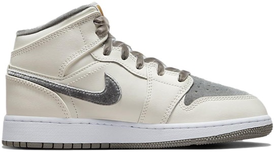 (JR) 에어 조던 1 미드 SE '벨벳 토' (pewter 색상) FB9899-100 Order (JR) 에어 조던 1 미드 SE '벨벳 토' (pewter 색상) FB9899-100