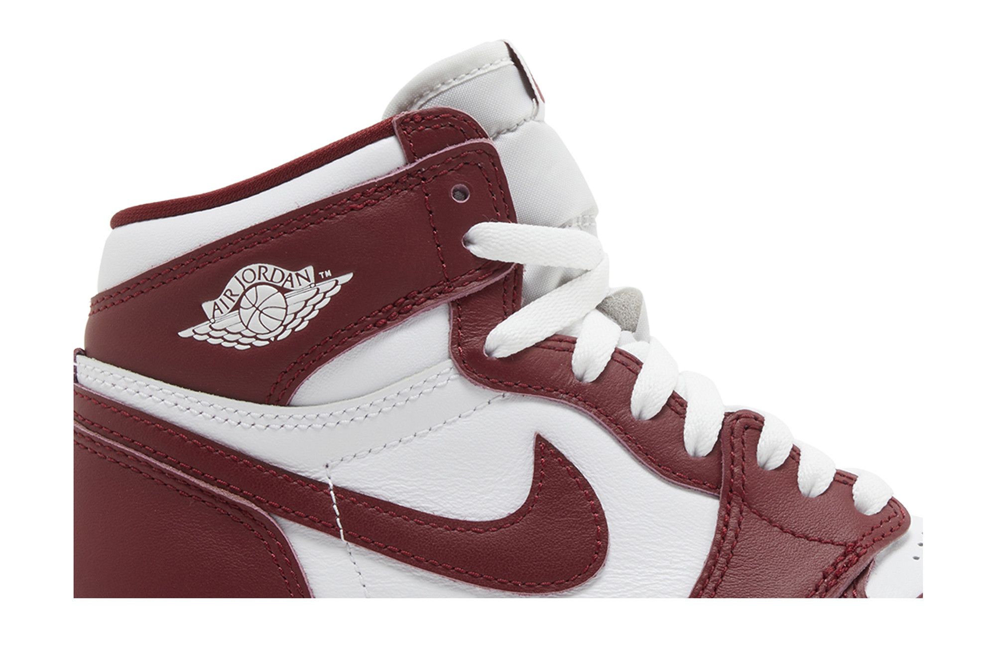 Order (Youth) Air Jordan 1 Retro High OG 'Team Red' FD1437-160