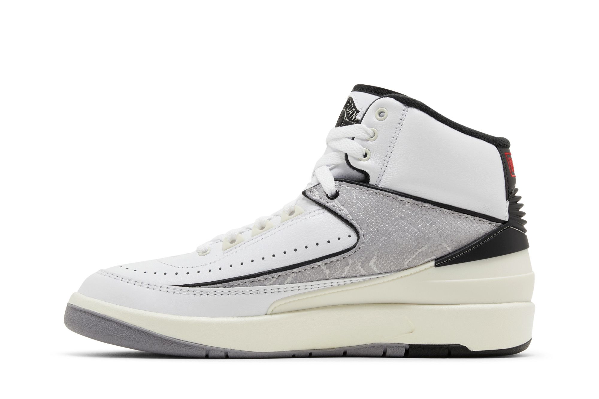 Lookbook （青少年）Air Jordan 2 復刻版 'Python' DQ8562-102