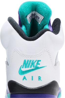 (Youth) Air Jordan 5 Retro 2025 'Grape' HQ7980-100 Sizing (Youth) Air Jordan 5 Retro 2025 'Grape' HQ7980-100
