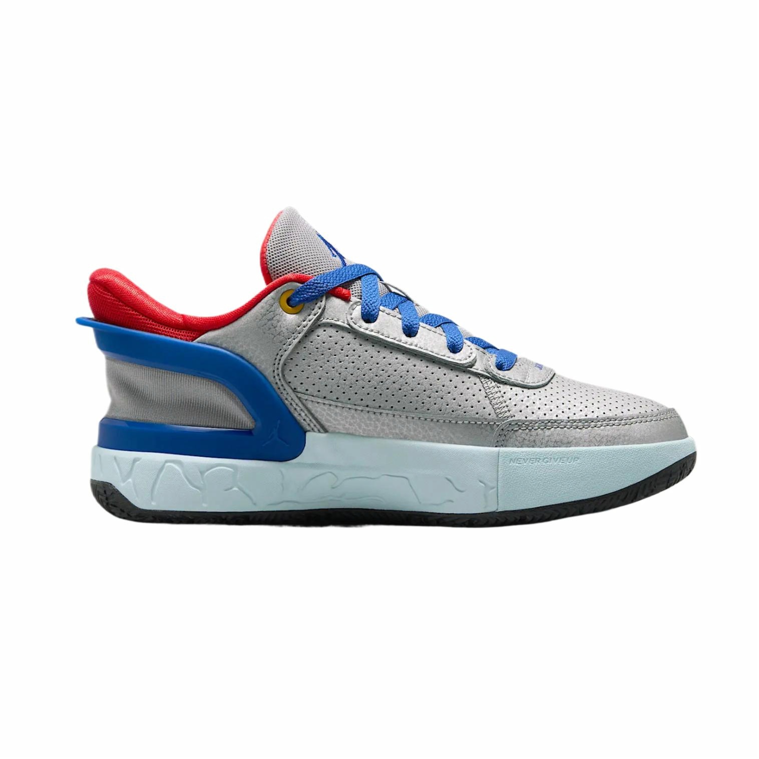 Lookbook (JR) Air Jordan DAY1 EO Plateado Metálico Rojo Carmesí Azul Glaciar Azul Real FQ1306-003