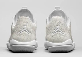 Shop (JR) Air Jordan Eclipse '霜白' 897509-100