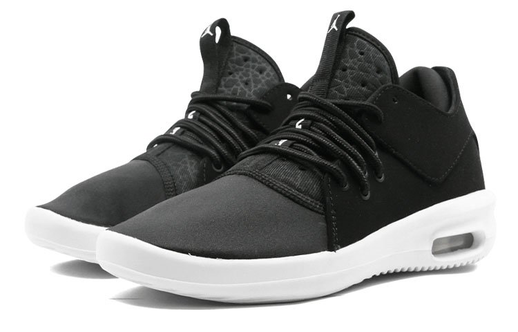 Lookbook (JR) Air Jordan First Class 'Hitam Putih' AJ7314-010