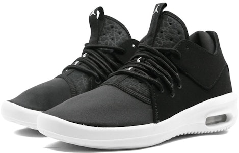 (JR) Air Jordan First Class 'Hitam Putih' AJ7314-010 Lookbook (JR) Air Jordan First Class 'Hitam Putih' AJ7314-010