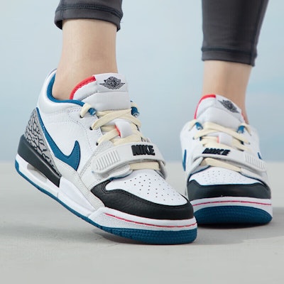 (JR) Air Jordan Legacy 312 Low "白色工业蓝" FV8117-141 Lookbook (JR) Air Jordan Legacy 312 Low "白色工业蓝" FV8117-141