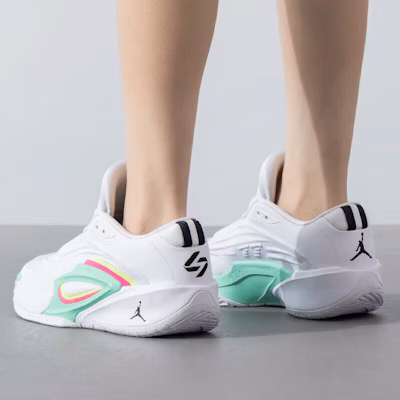 (Youth) Air Jordan Luka 3 'Photo Finish' HQ5058-107 Lookbook (Youth) Air Jordan Luka 3 'Photo Finish' HQ5058-107