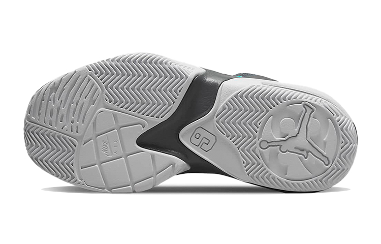 Details for (JR) Air Jordan Max Aura 3 ''Bianco Grigio'' DA8021-113
