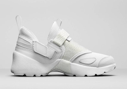(JR) Air Jordan Trunner '霜白' 897997-100 Lookbook (JR) Air Jordan Trunner '霜白' 897997-100