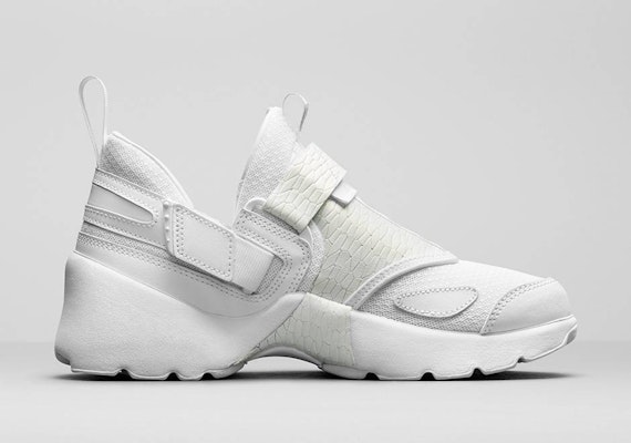 (JR) Air Jordan Trunner 'Frost White' Putih Salju 897997-100 Lookbook (JR) Air Jordan Trunner 'Frost White' Putih Salju 897997-100