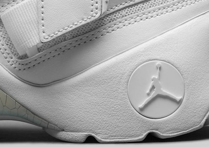 (JR) Air Jordan Trunner '霜白' 897997-100 Details for (JR) Air Jordan Trunner '霜白' 897997-100