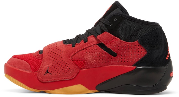 (青少年) Air Jordan Zion 2 '紅麂皮膠底' DV2463-600 Lookbook (青少年) Air Jordan Zion 2 '紅麂皮膠底' DV2463-600