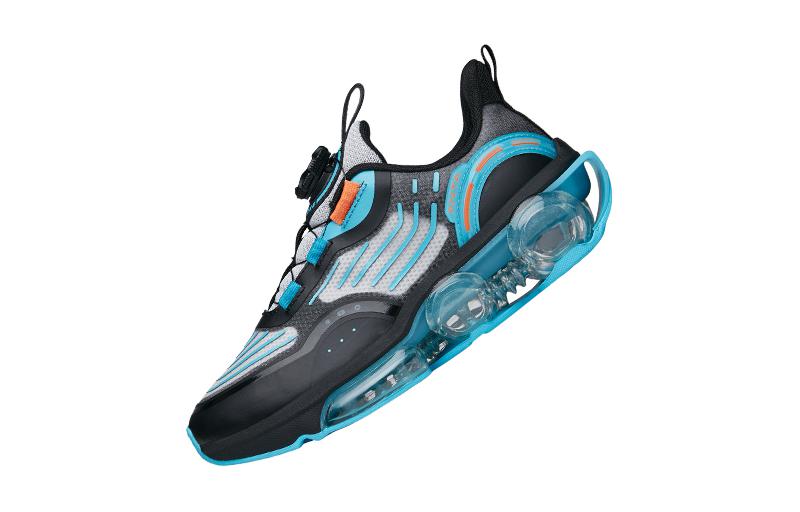 Lookbook (JR) Anta Sepatu Low-Top Lari 'Hitam Perak Biru' 312215555-4