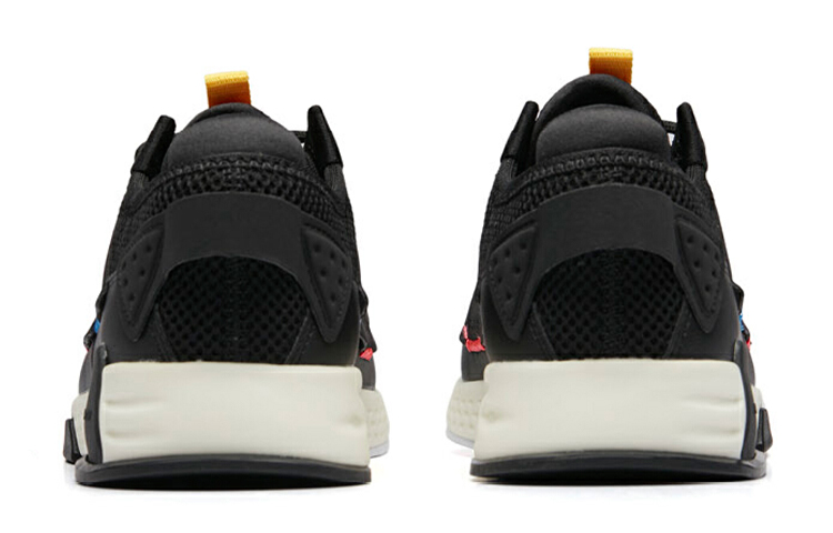 Shop (Youth) Anta Retro Runner 'Black White' A33938828-3