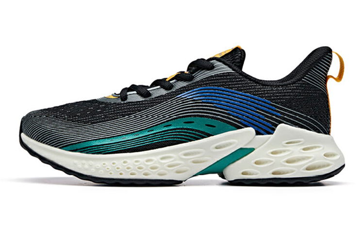 Buy 大童 Anta安踏 跑步系列 蟲洞減震科技跑步鞋 黑白