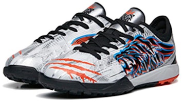 大童 Anta安踏 防滑耐磨足球鞋 銀黑 Lookbook 大童 Anta安踏 防滑耐磨足球鞋 銀黑