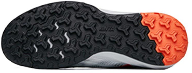 大童 Anta安踏 防滑耐磨足球鞋 銀黑 Details for 大童 Anta安踏 防滑耐磨足球鞋 銀黑