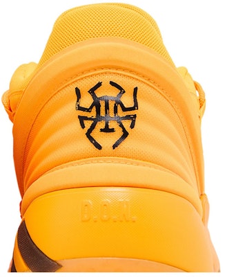 (JR) Crayola x adidas D.O.N. Issue #2 J 'Solar Gold' Emas Matahari FW8753 Sizing (JR) Crayola x adidas D.O.N. Issue #2 J 'Solar Gold' Emas Matahari FW8753