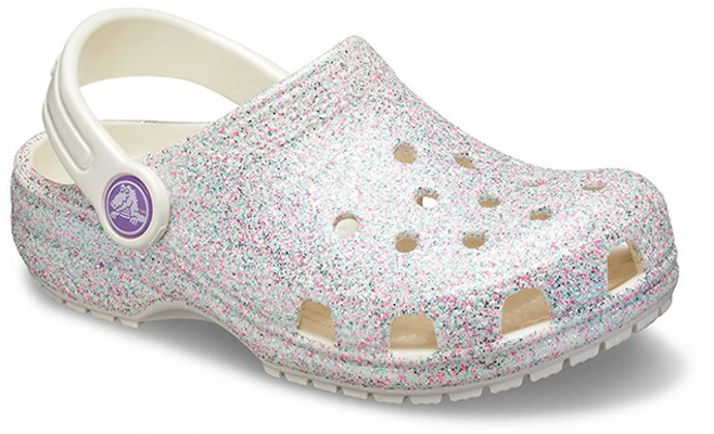 兒童 Crocs 戶外包頭平跟經典閃亮洞洞運動涼鞋 牡蠣色 Shop 兒童 Crocs 戶外包頭平跟經典閃亮洞洞運動涼鞋 牡蠣色