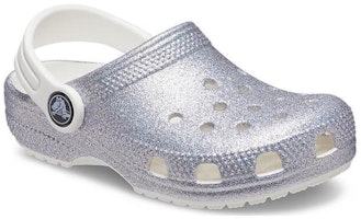 (JR) Sandal Crocs Berkilau Klasik 'Perak Putih' 206993-94S Lookbook (JR) Sandal Crocs Berkilau Klasik 'Perak Putih' 206993-94S