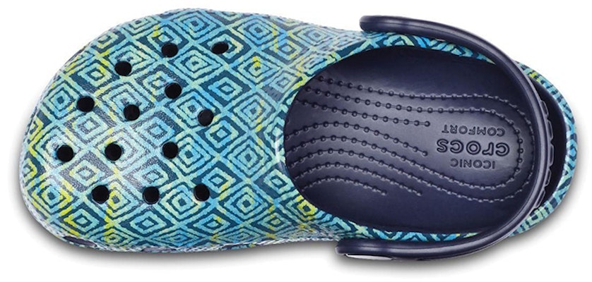 (JR) Crocs Classic Graphic Clogs 'Biru Hijau' 204816-410 Lookbook (JR) Crocs Classic Graphic Clogs 'Biru Hijau' 204816-410