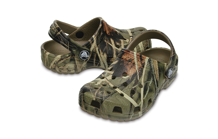 Shop (JR) Crocs Klassisch Realtree Clogs ''Olive Beige'' 204624-260